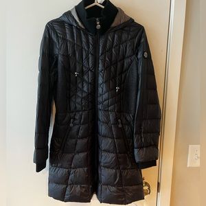 Bernardo Women’s Puffer Coat in Black